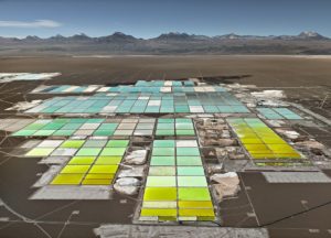 dward Burtynsky: Lithium Mines #1, Salt Flats, Atacama Desert, Chile, 2017. Inkjet print, 58 ½ x 78 inches. Courtesy of the artist and Nicholas Metivier Gallery, Toronto. © Edward Burtynsky, 2017